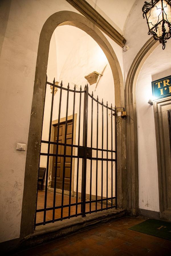 Apartament Studio In Tornabuoni Within A Renaissance Building Florencja Zewnętrze zdjęcie
